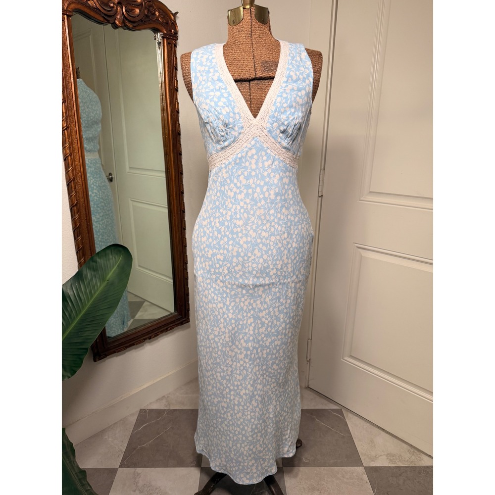 Rixo for Target Blue White Floral Lace Trim V-Neck Sleeveless Maxi Dress Size 4